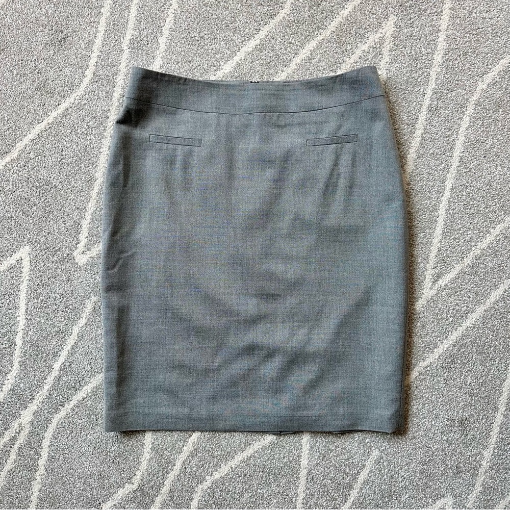 1.2.3. Paris Classic Gray Pencil Skirt